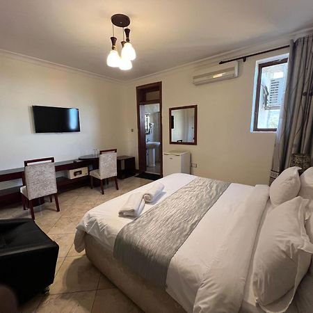 Nejobugg Palace Hotel Nkoanrua Zewnętrze zdjęcie