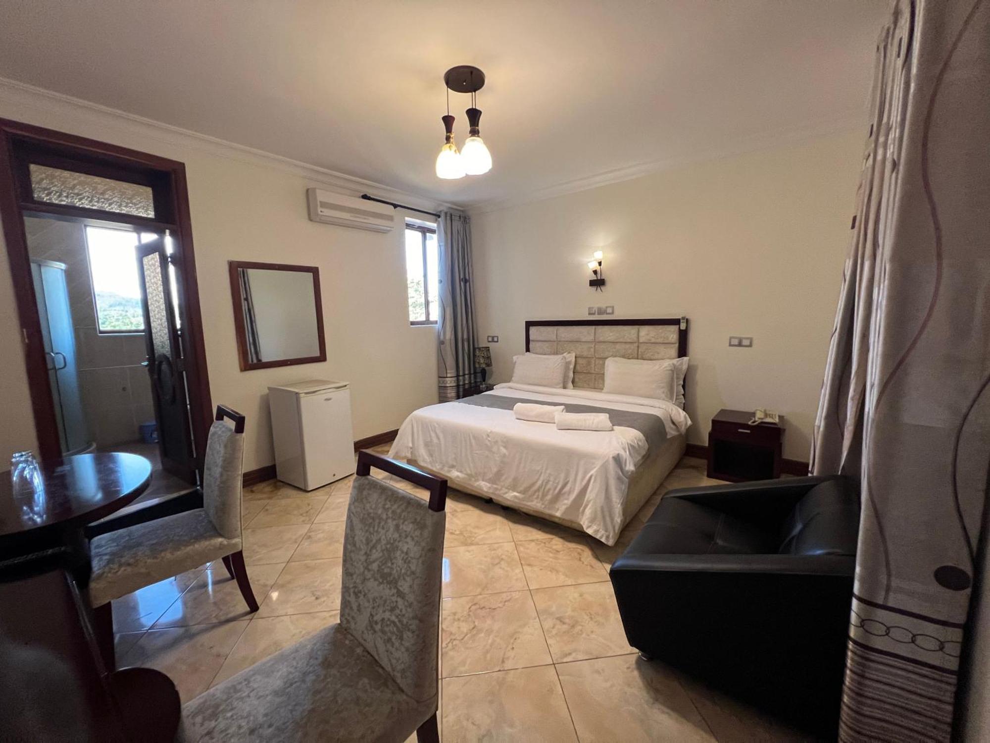 Nejobugg Palace Hotel Nkoanrua Zewnętrze zdjęcie