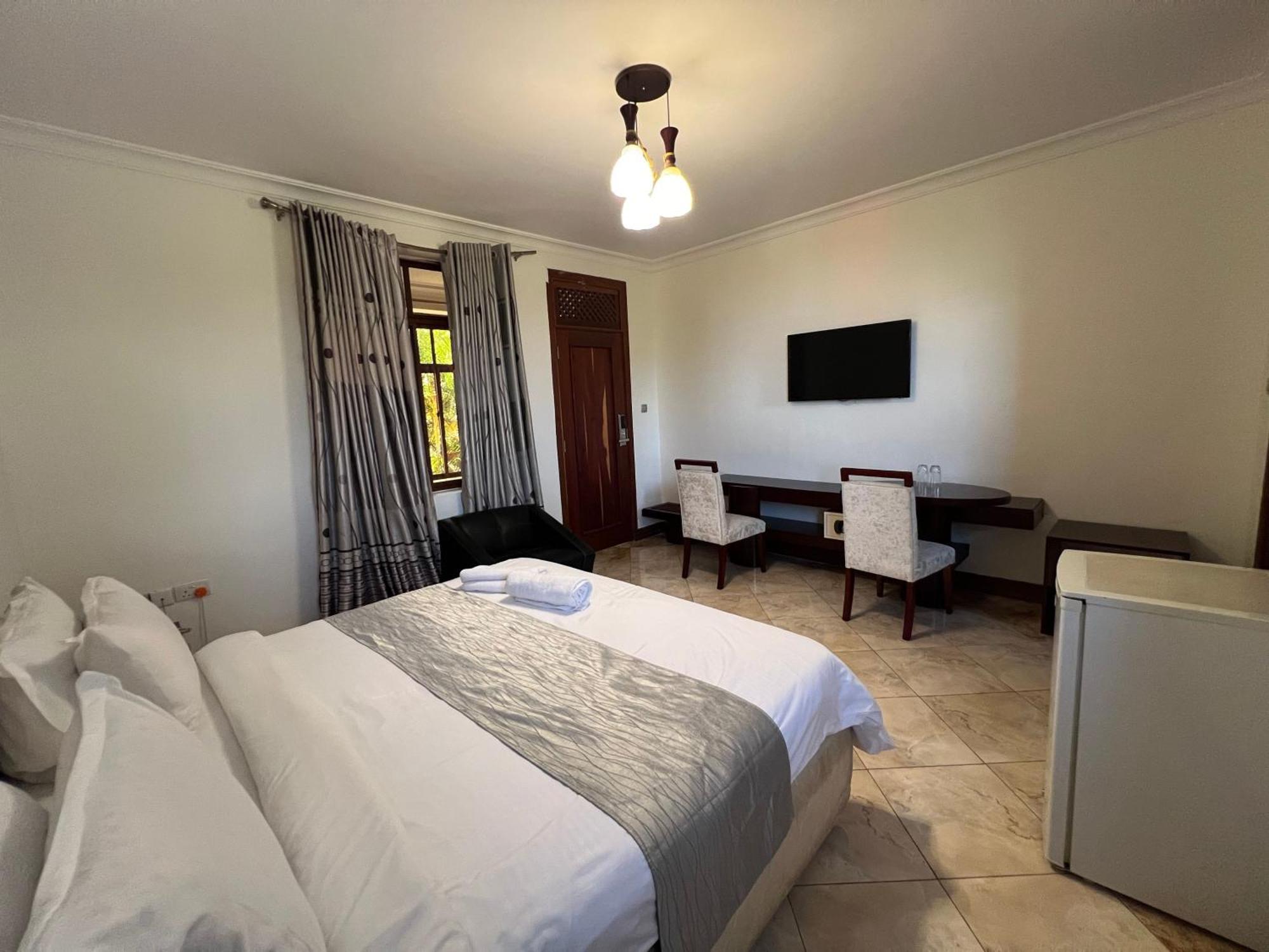 Nejobugg Palace Hotel Nkoanrua Zewnętrze zdjęcie