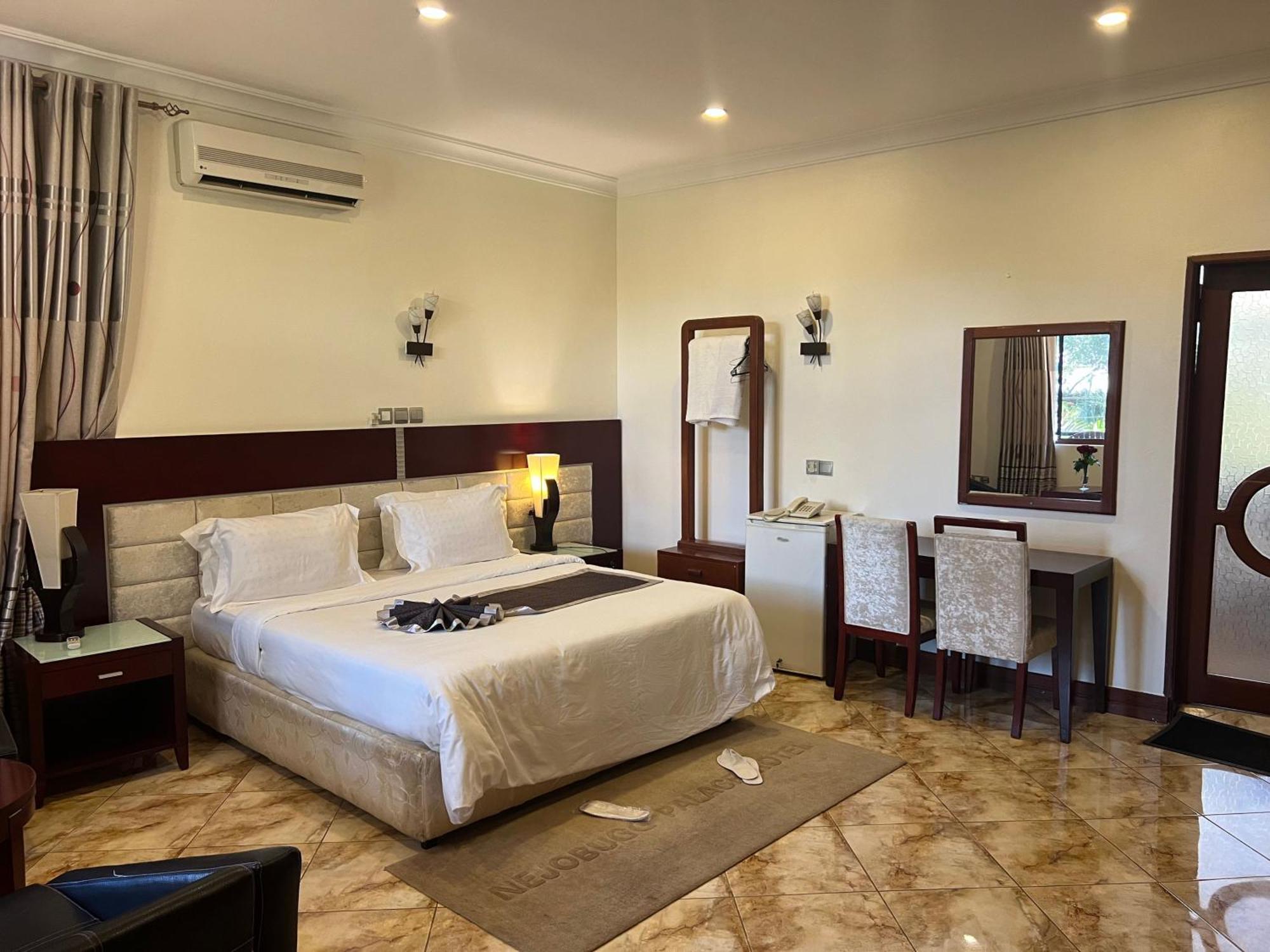 Nejobugg Palace Hotel Nkoanrua Zewnętrze zdjęcie