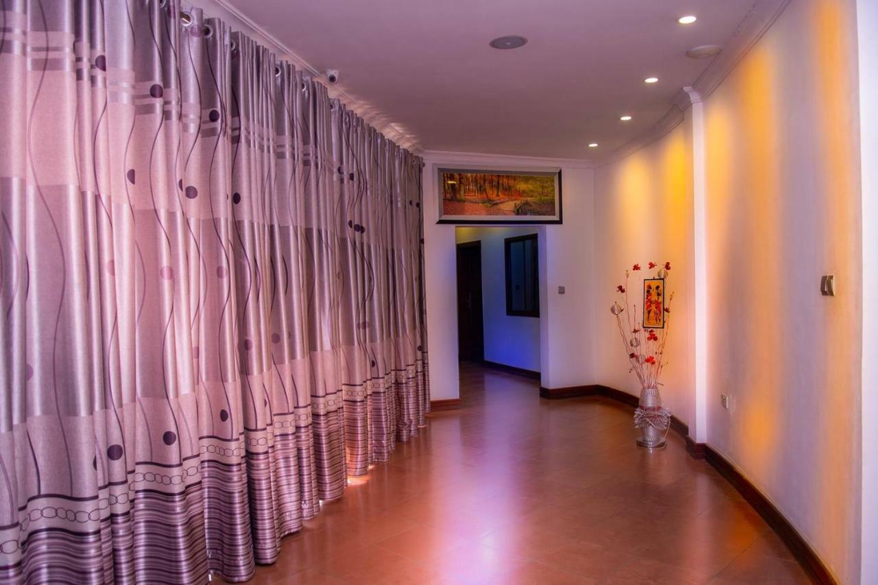 Nejobugg Palace Hotel Nkoanrua Zewnętrze zdjęcie